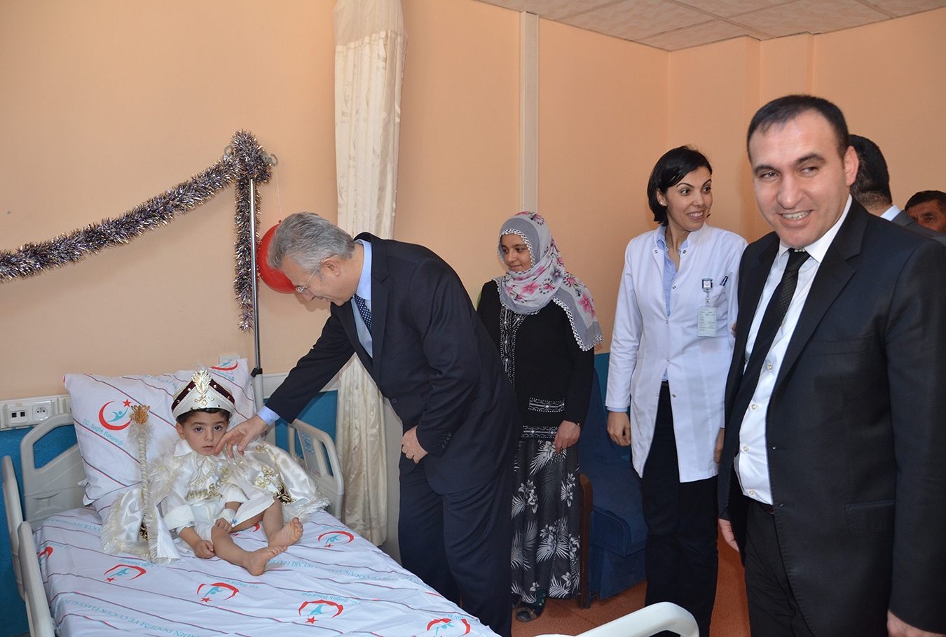 Mardin’de 18 yetim çocuk sünnet ettiriliyor